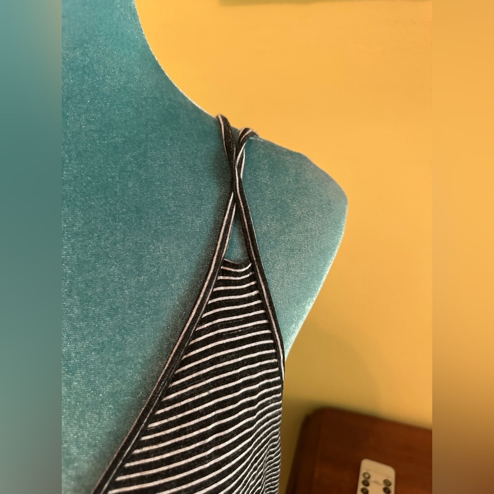 American Eagle, outfitters, soft and sexy tank top - Picture 4 of 7